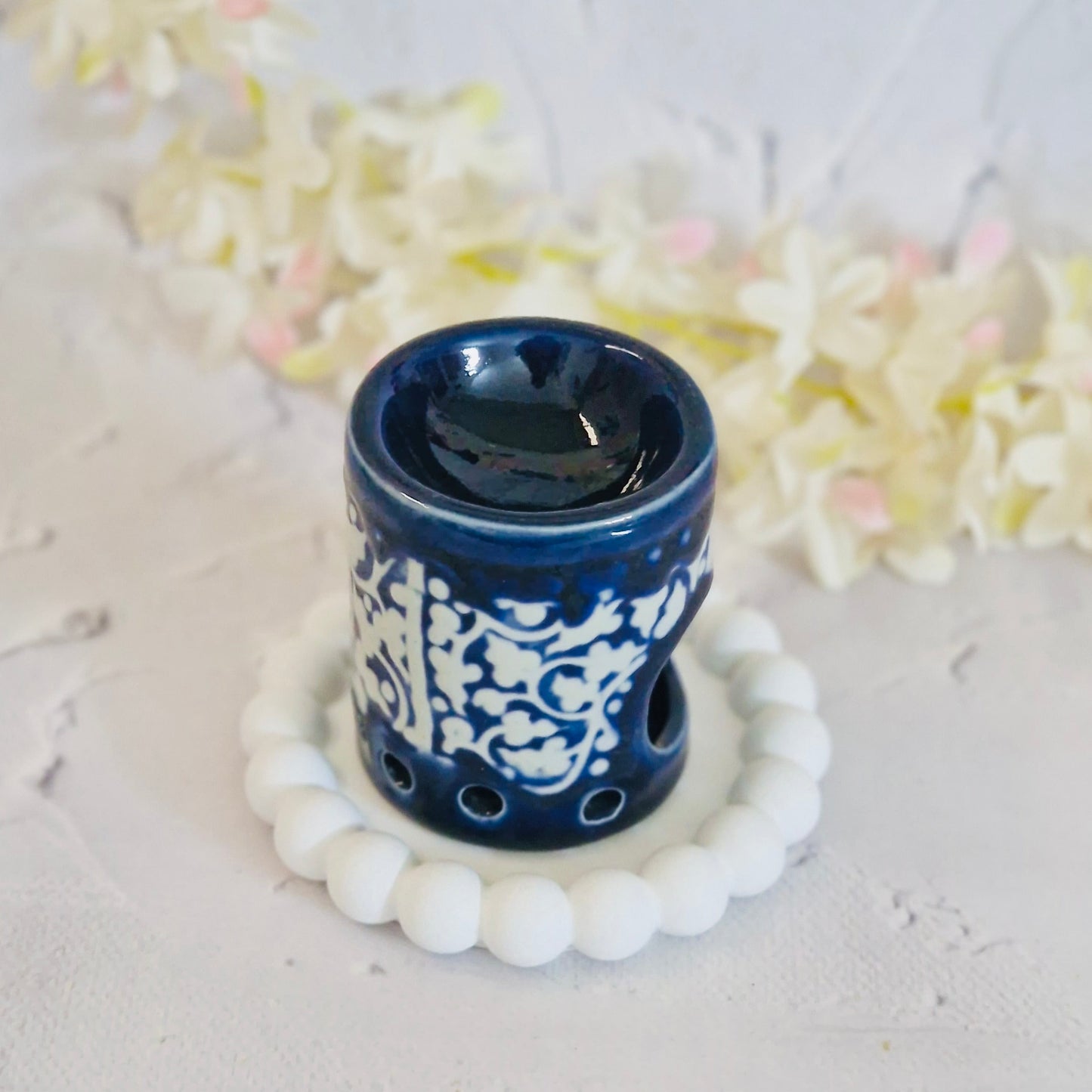 Straight Motif Carved Ceramic Oil Burner