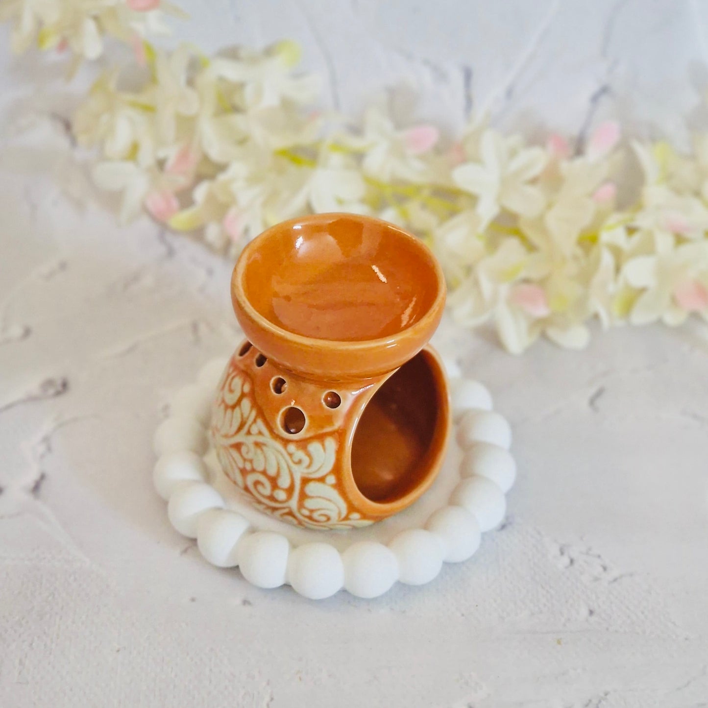 Round Motif Ceramic Oil Burner