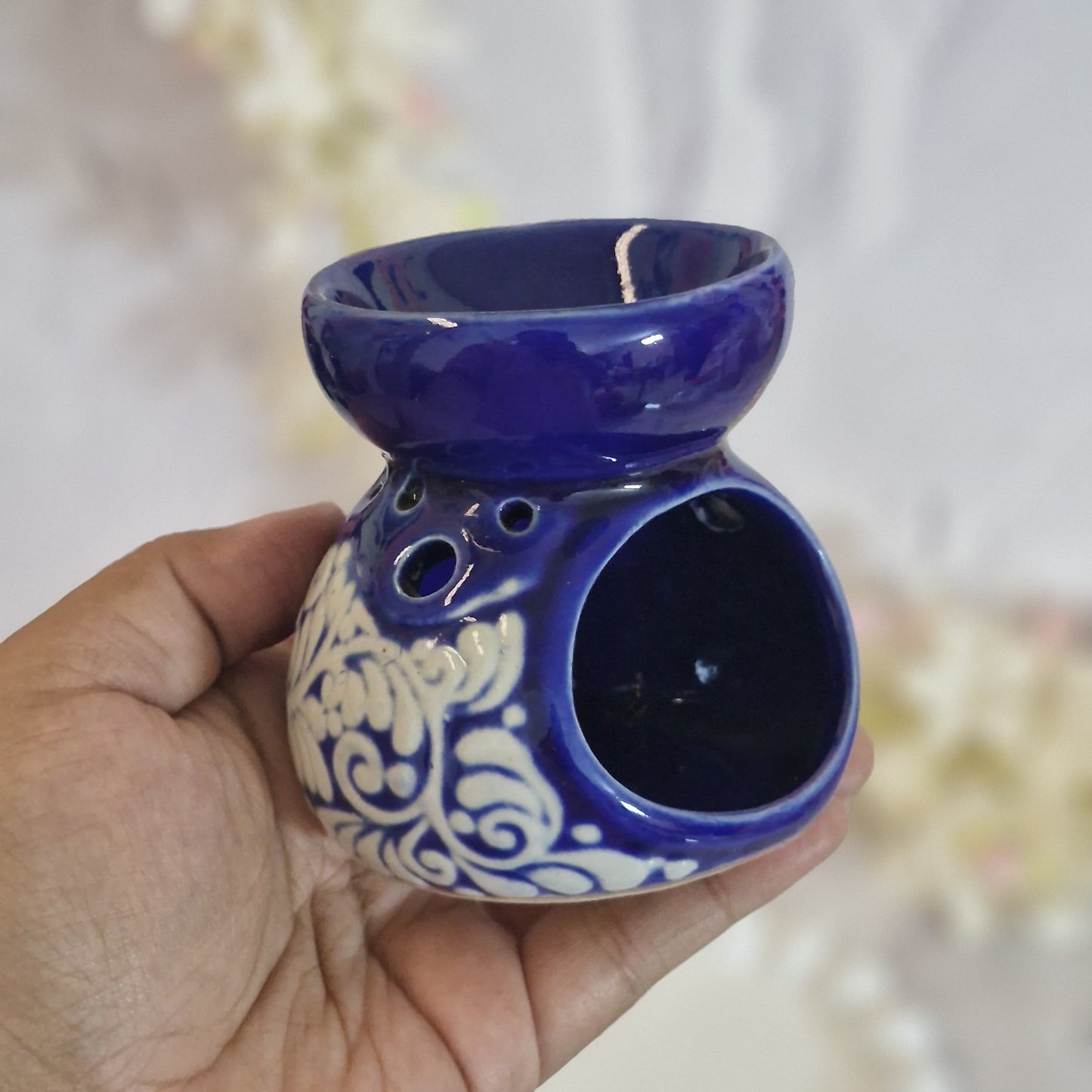 Round Motif Ceramic Oil Burner