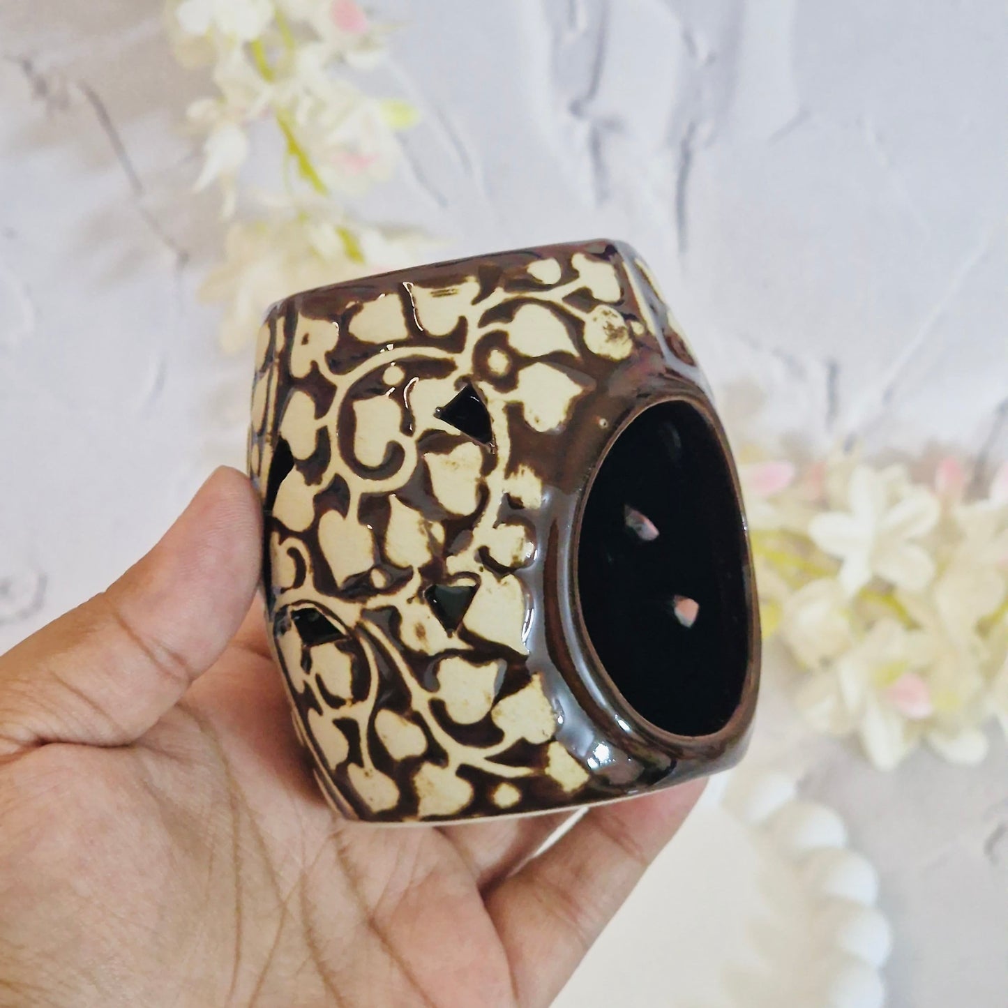 Carved Motif Ceramic Oil Burner