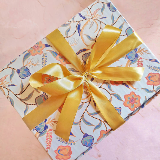 Simplicy Gold Ribbon Gift Box